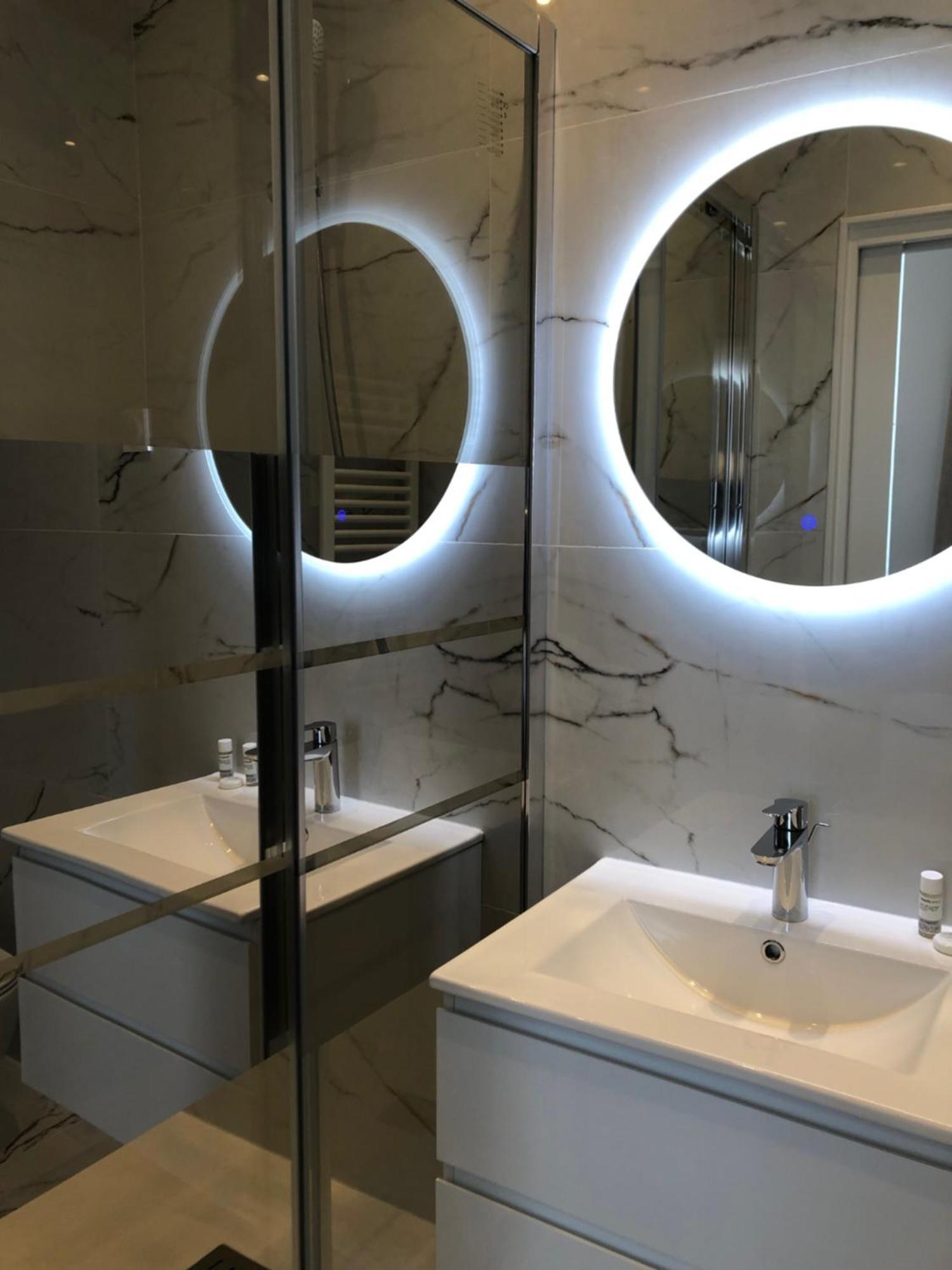 Hotel Cresp Nice Bagian luar foto